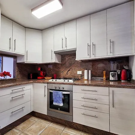Beautiful House With Mountain And Ocean View Lejlighed