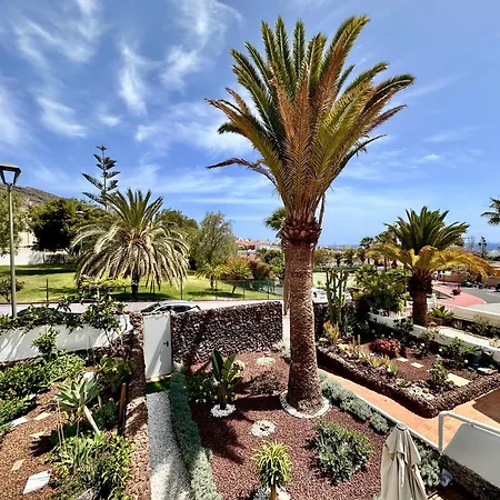 Beautiful House With Mountain And Ocean View Lejlighed