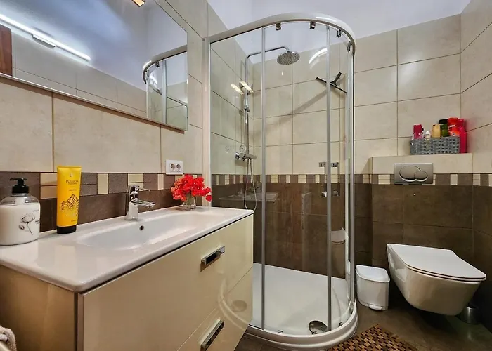 Beautiful House With Mountain And Ocean View Lägenhet