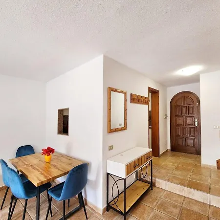 Beautiful House With Mountain And Ocean View Διαμέρισμα *