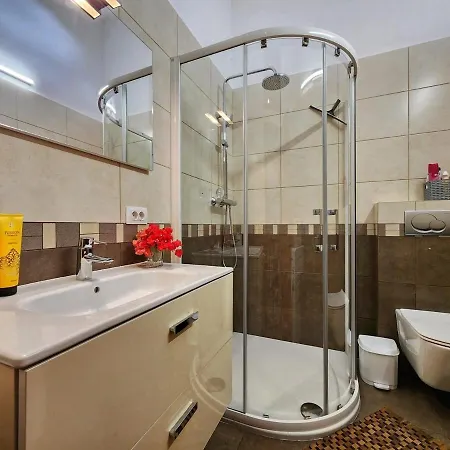 Beautiful House With Mountain And Ocean View Διαμέρισμα